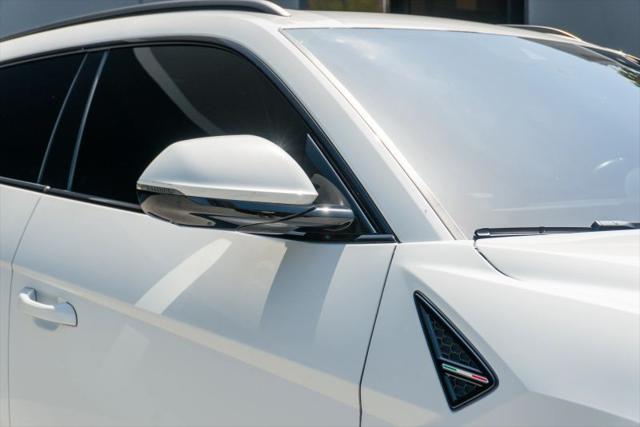 2020 Lamborghini Urus Base