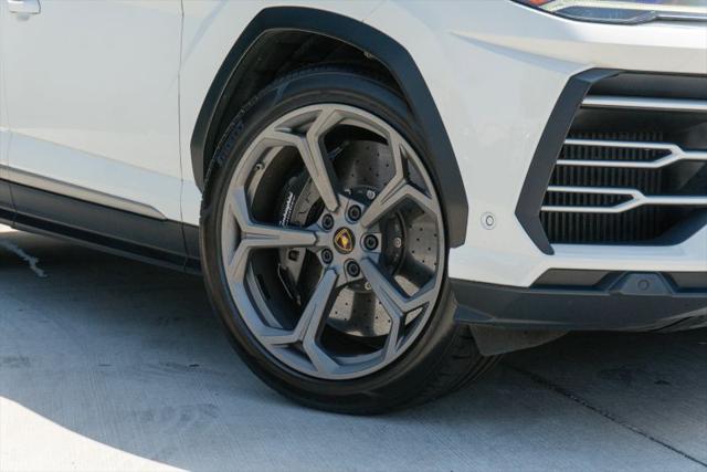 2020 Lamborghini Urus Base
