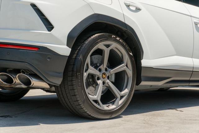 2020 Lamborghini Urus Base