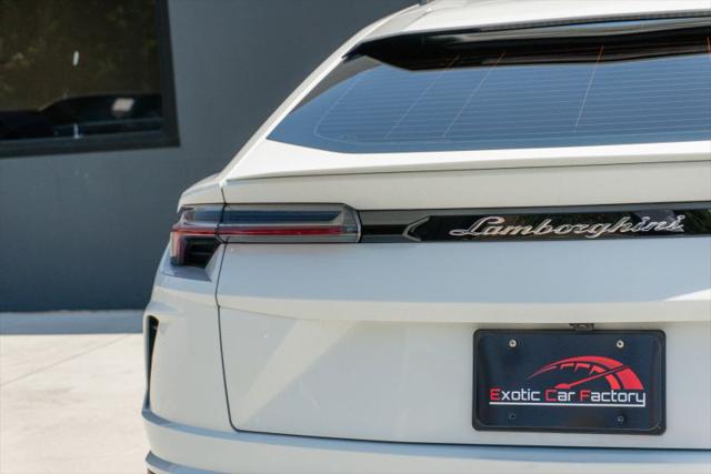 2020 Lamborghini Urus Base