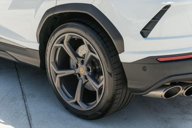 2020 Lamborghini Urus Base