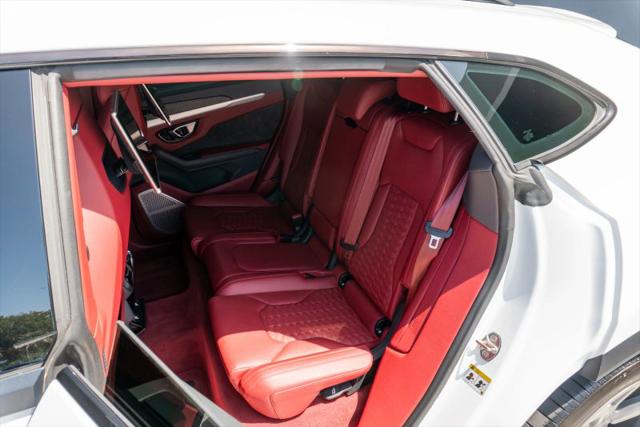 2020 Lamborghini Urus Base