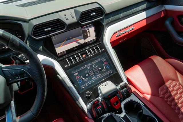 2020 Lamborghini Urus Base