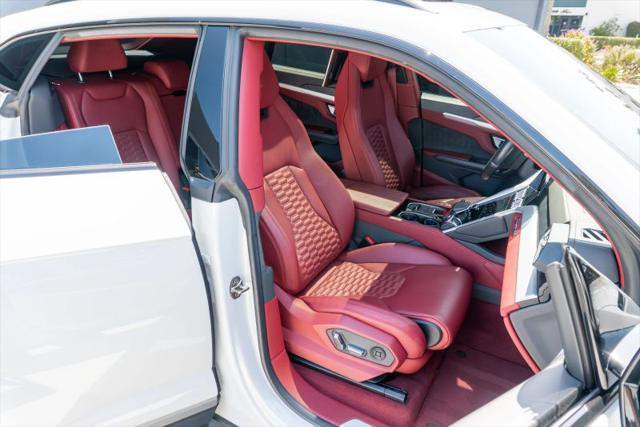 2020 Lamborghini Urus Base