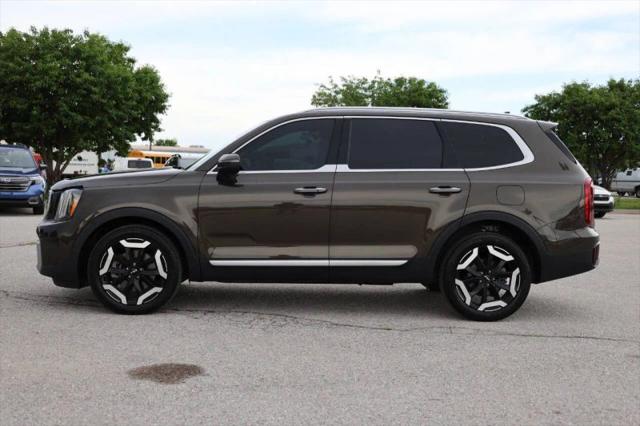 2023 Kia Telluride S