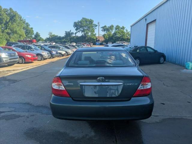 2004 Toyota Camry LE