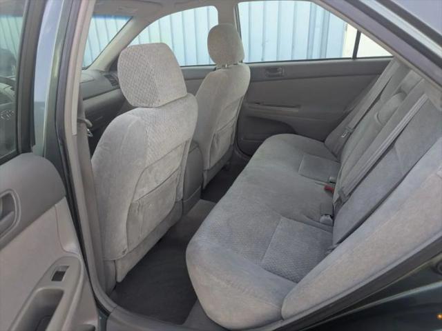 2004 Toyota Camry LE