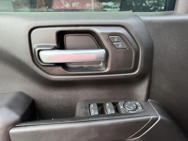 2021 Chevrolet Silverado 1500 2WD Crew Cab Short Bed Custom