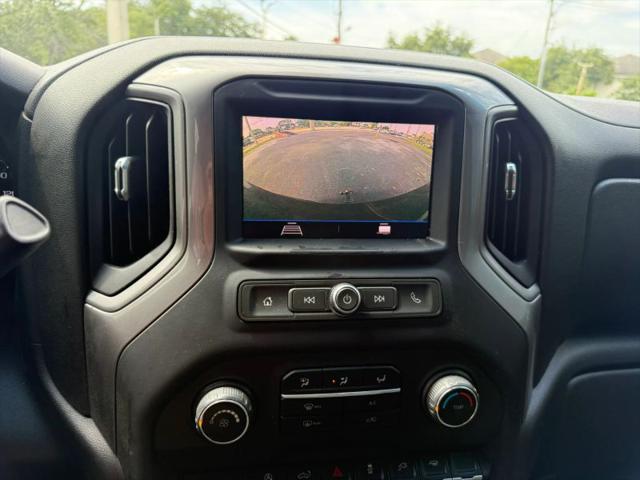 2021 Chevrolet Silverado 1500 2WD Crew Cab Short Bed Custom