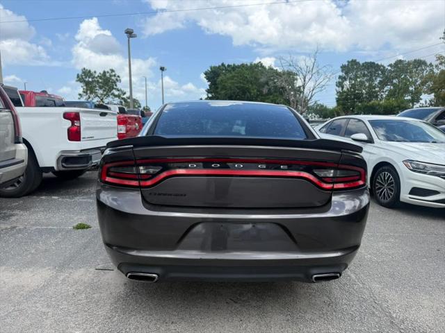 2017 Dodge Charger SE RWD