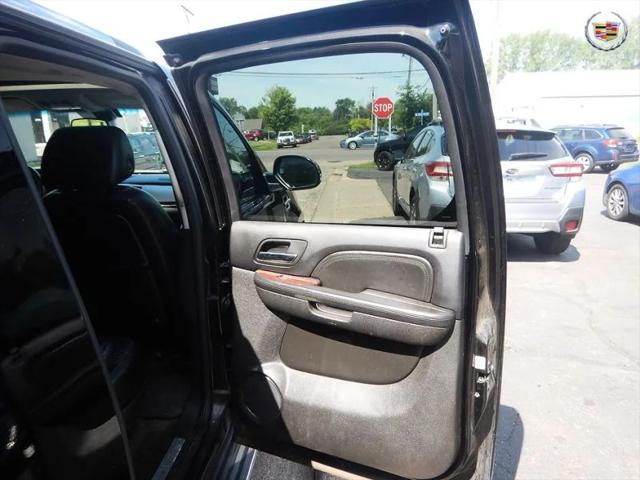 2008 Cadillac Escalade ESV Standard