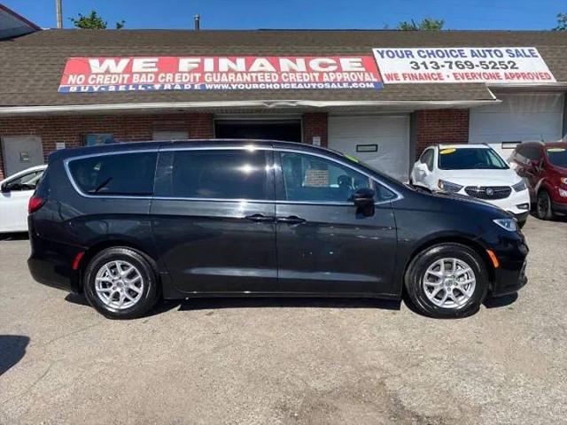 2023 Chrysler Pacifica Touring L