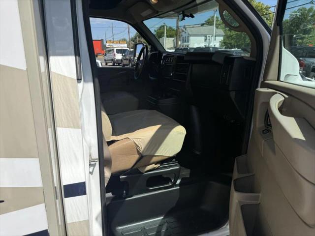 2014 Chevrolet Express Cutaway 4500