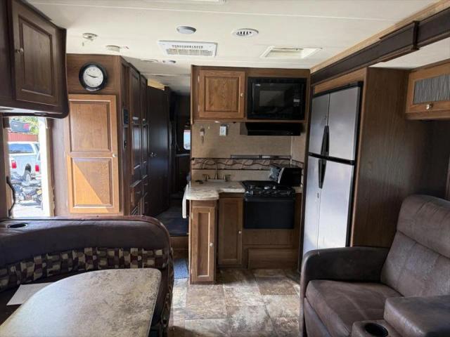 2014 Chevrolet Express Cutaway 4500