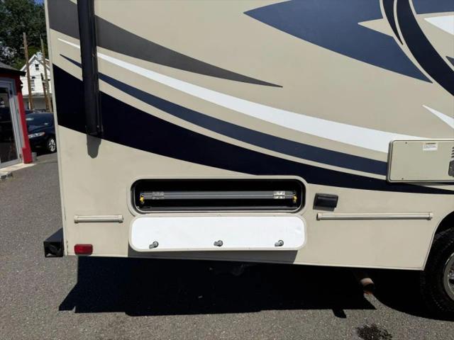 2014 Chevrolet Express Cutaway 4500
