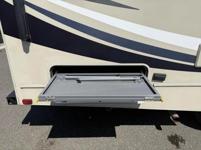 2014 Chevrolet Express Cutaway 4500
