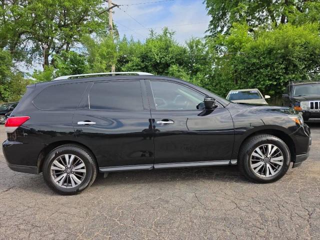 2018 Nissan Pathfinder SV