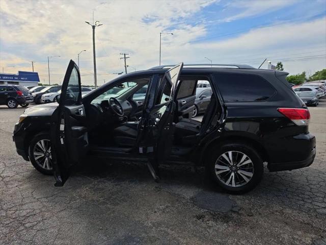 2018 Nissan Pathfinder SV