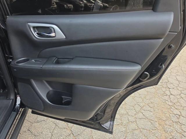 2018 Nissan Pathfinder SV