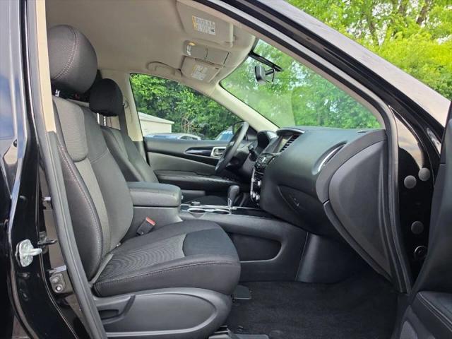 2018 Nissan Pathfinder SV