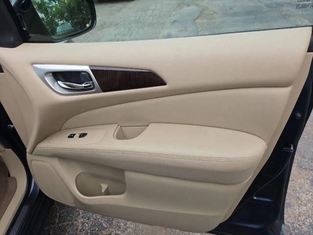 2014 Nissan Pathfinder SL