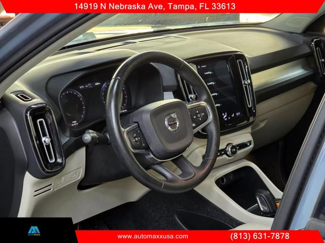 2021 Volvo XC40 T5 Momentum