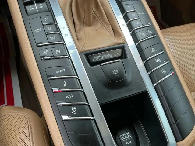 2015 Porsche Macan Turbo