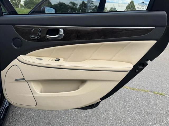 2014 Hyundai Equus Signature