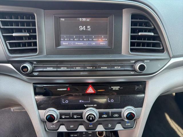 2020 Hyundai Elantra SE