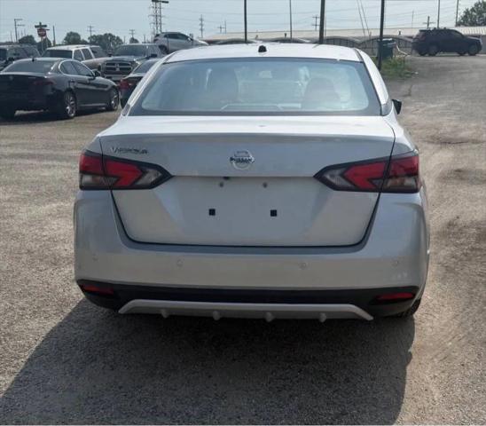 2021 Nissan Versa S Xtronic CVT