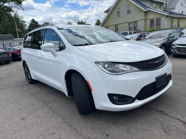 2018 Chrysler Pacifica Touring L Plus