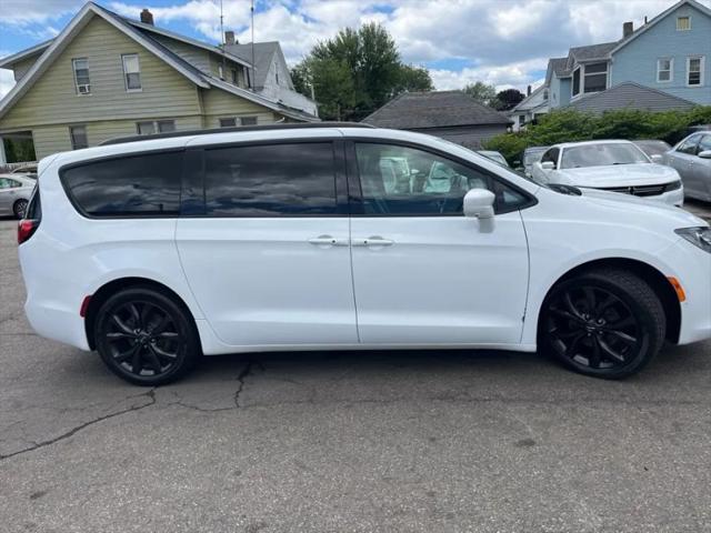 2018 Chrysler Pacifica Touring L Plus