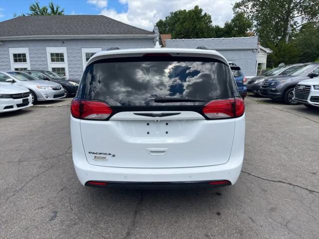 2018 Chrysler Pacifica Touring L Plus