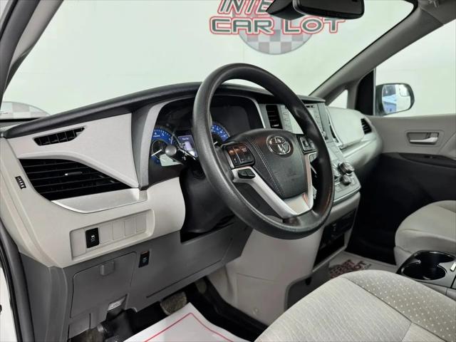 2019 Toyota Sienna LE 7 Passenger