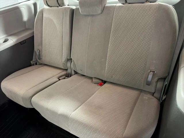 2019 Toyota Sienna LE 7 Passenger