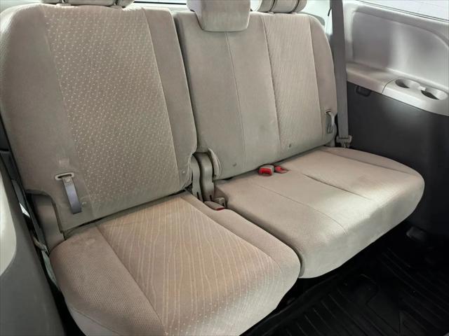 2019 Toyota Sienna LE 7 Passenger