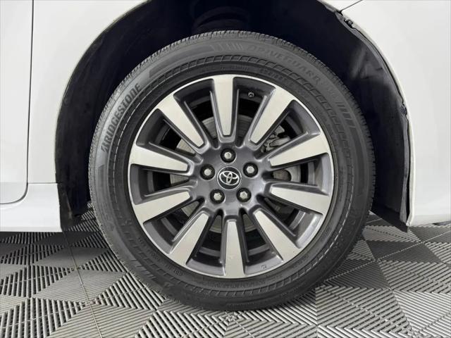 2019 Toyota Sienna LE 7 Passenger