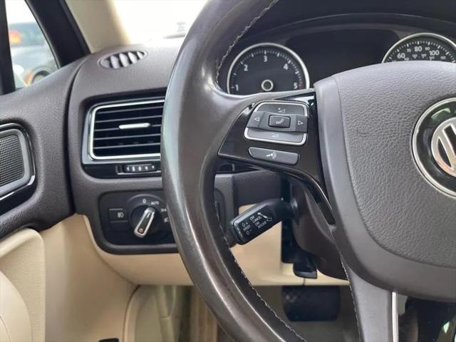 2012 Volkswagen Touareg TDI Sport