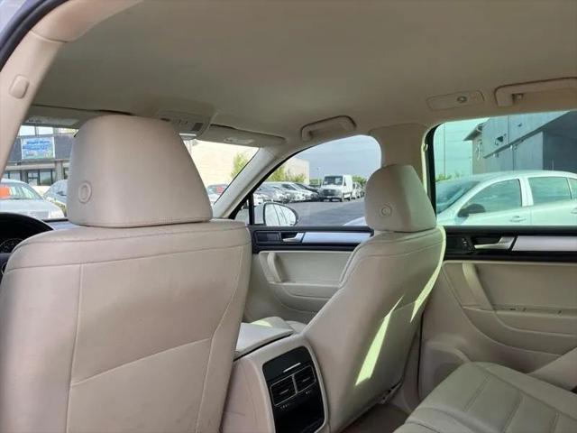 2012 Volkswagen Touareg TDI Sport