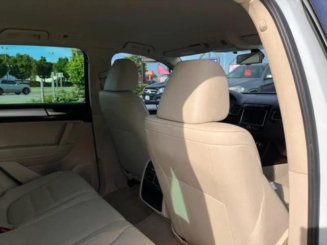 2012 Volkswagen Touareg TDI Sport