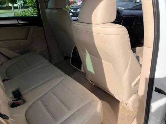 2012 Volkswagen Touareg TDI Sport
