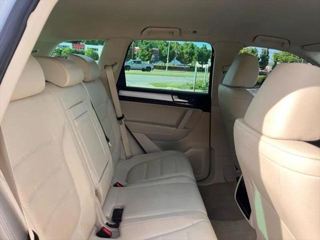 2012 Volkswagen Touareg TDI Sport