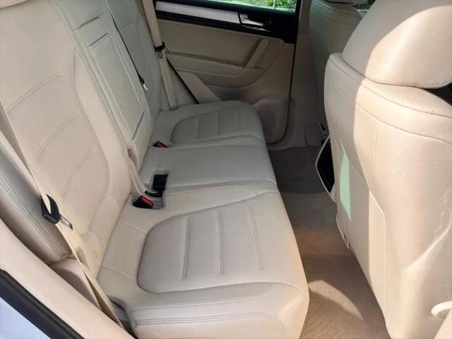 2012 Volkswagen Touareg TDI Sport