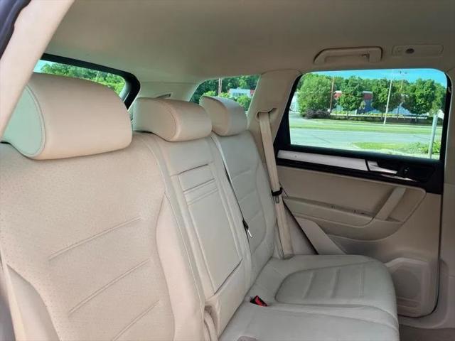 2012 Volkswagen Touareg TDI Sport
