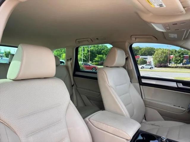 2012 Volkswagen Touareg TDI Sport