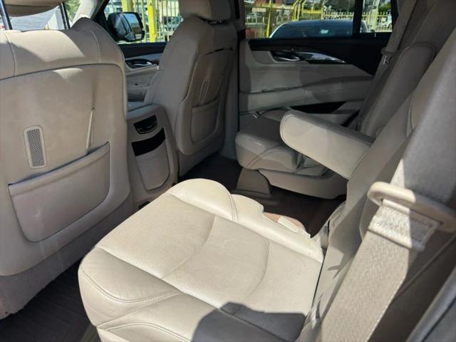 2018 Cadillac Escalade Luxury