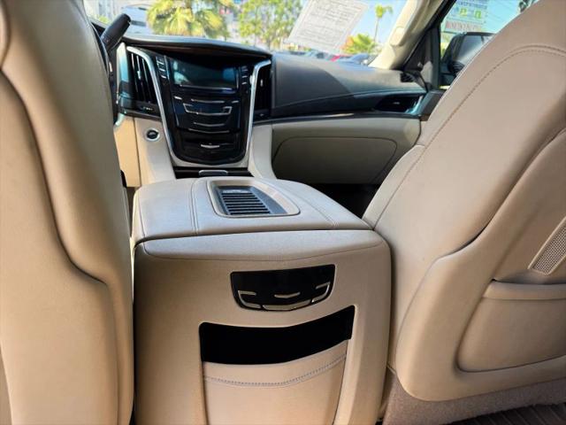2018 Cadillac Escalade Luxury