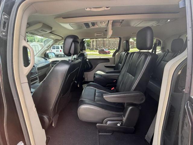 2015 Chrysler Town & Country Touring