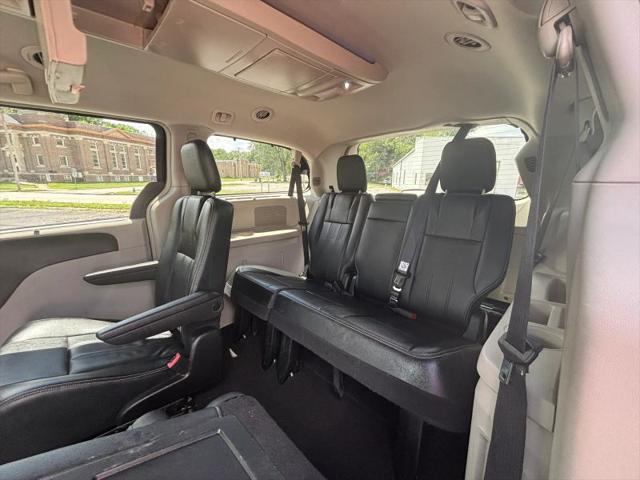 2015 Chrysler Town & Country Touring