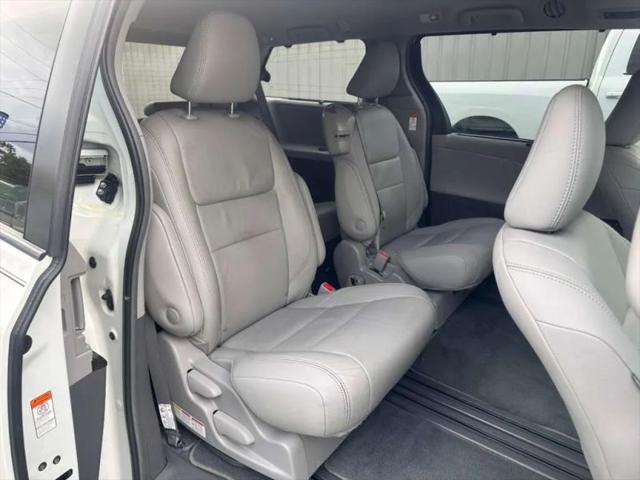2018 Toyota Sienna XLE 8 Passenger